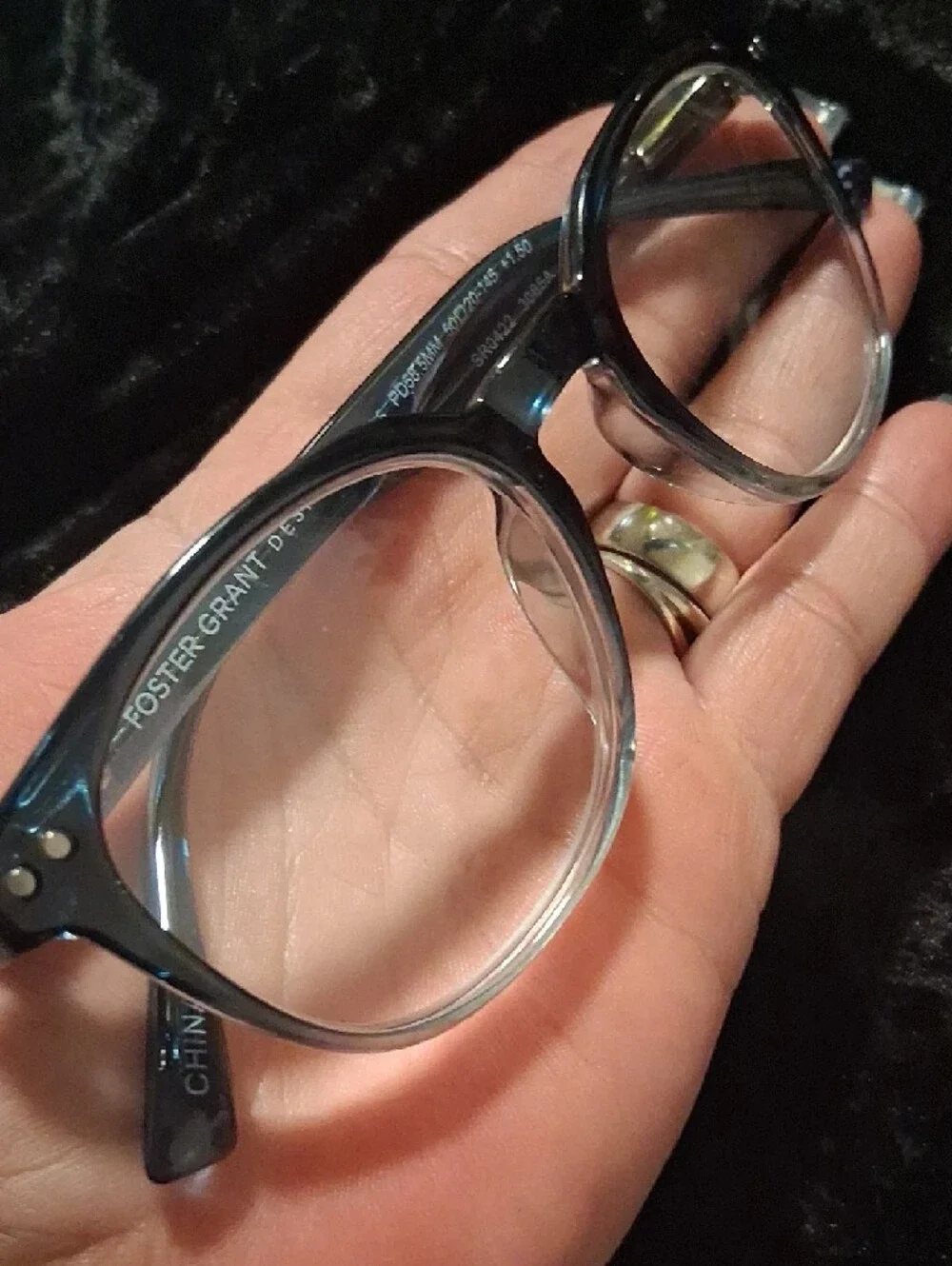 Foster Grant Clear Gray Round Frame Glasses